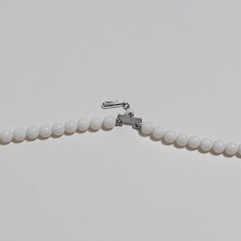 White Beaded Necklace Round Lucite? Plastic layering elegant simple layers - Picture 6 of 6